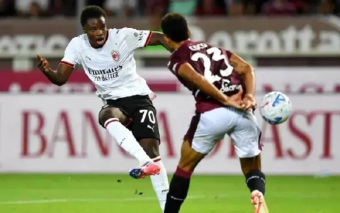 Dự đoán kèo thẻ phạt trận AC Milan gặp Venezia lúc 01h45 ngày 29/08