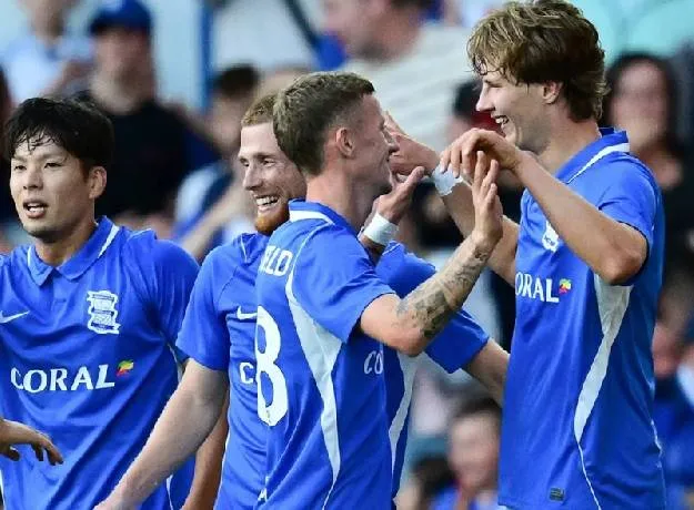 Phân tích kèo thẻ phạt trận đấu giữa Birmingham và Brentford lúc 02h00 ngày 26/08