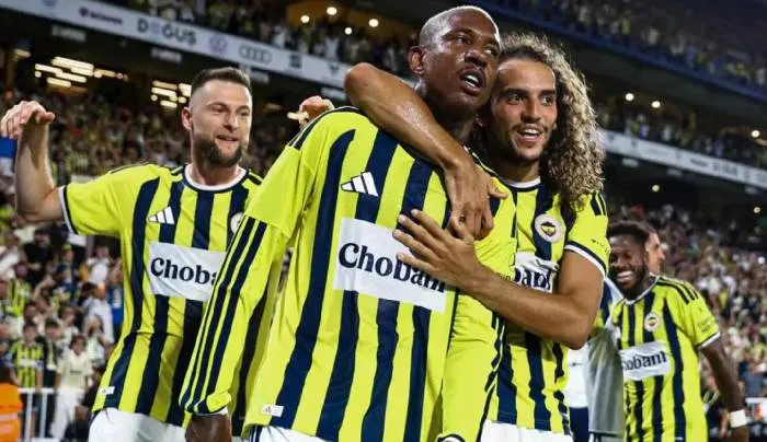 Phân tích kèo thẻ phạt trận Fenerbahce đối đầu Lyon lúc 02h00 ngày 19/08: Cuộc chiến hấp dẫn
