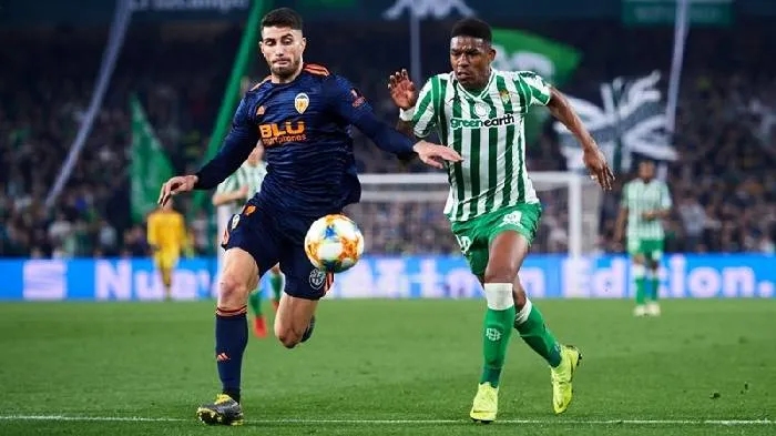 Dự đoán kết quả trận Valencia gặp Real Betis, 2h00 ngày 26/08 – La Liga 2026/27