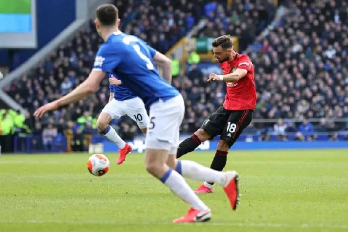 Phân tích kèo thẻ phạt trận Everton và MU lúc 20h00 ngày 06/09