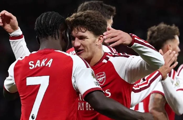 Dự đoán kèo thẻ phạt trận Napoli tiếp Arsenal lúc 02h00 ngày 10/09
