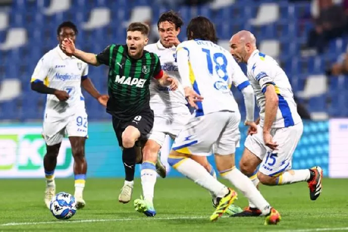Phân tích kèo thẻ phạt trận Sassuolo đối đầu Frosinone lúc 20h00 ngày 02/09